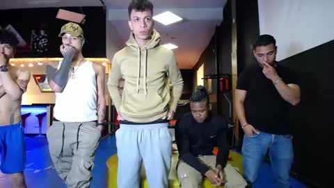 extrangers online show from March 4, 12:12 pm