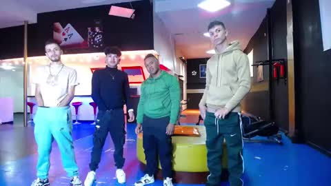 extrangers online show from February 26, 12:16 pm