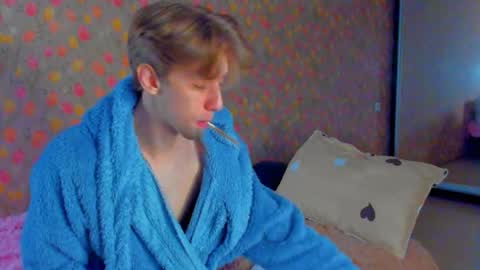 exxry online show from December 1, 12:36 pm