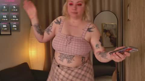 eyes_are_higher16333 online show from April 12, 12:42 pm