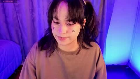 eymmy_24 online show from January 7, 4:17 am