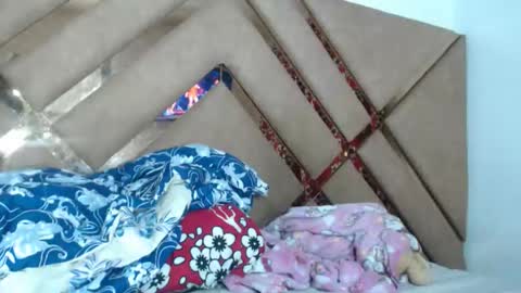 eyshaexotii online show from March 15, 3:55 am