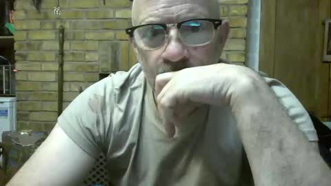 f1zzeek online show from January 31, 9:01 pm