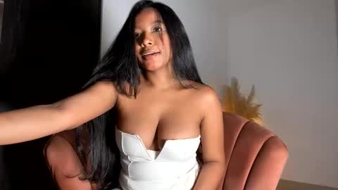 Thianna online show from November 29, 3:19 pm