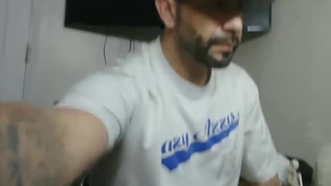 Mark online show from February 15, 8:54 am