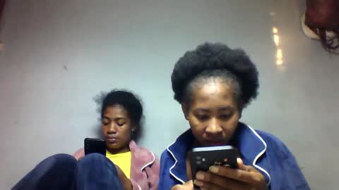 faiqua95 online show from April 23, 3:25 am