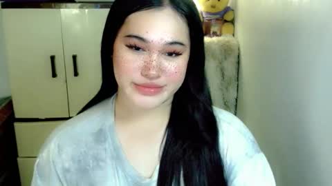 call me shanaia online show from April 11, 5:17 pm