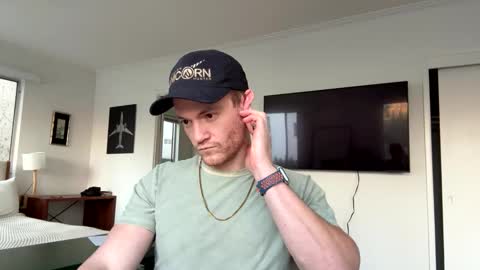 Travis online show from January 28, 12:57 am