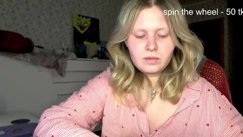 Snapshot of fairydreams_ chatting on October 22, 8:32 pm Arisha online show from October 22, 8:32 pm