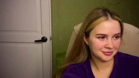 Ilona online show from April 11, 4:44 pm