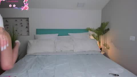 Lana online show from February 5, 12:25 am