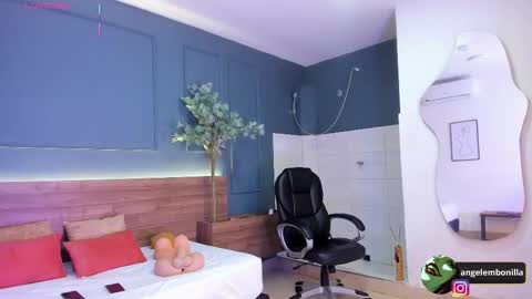 Megan    630  1330 -5 online show from November 14, 12:29 pm