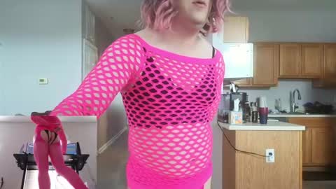Fallin Skye online show from August 2, 4:31 pm