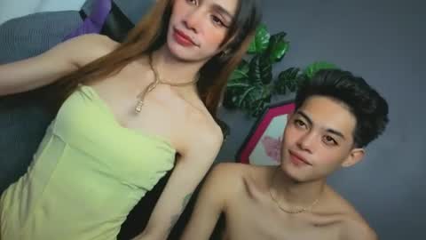 Snapshot of familystroke_twinny8 chatting on October 15, 11:55 am Alexandra x Alexandro online show from October 15, 11:55 am