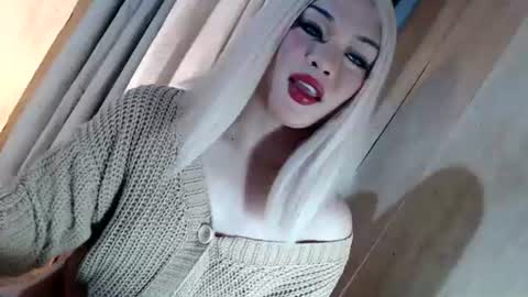DANIELLA - DONT FORGET TO GIVE ME A THUMBSU UP online show from June 14, 11:51 pm