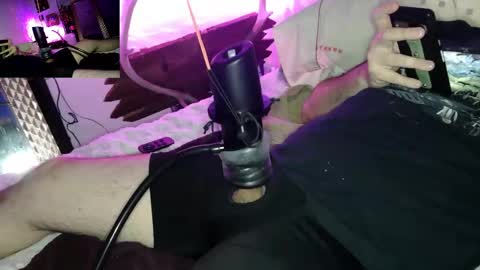 farty_sluts online show from March 8, 8:22 am