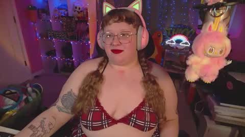 FatVeronica online show from February 7, 5:38 pm