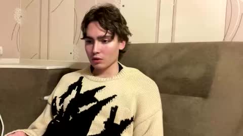 Faust online show from December 4, 7:02 pm