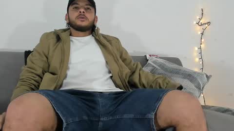 favid95 online show from January 13, 8:58 pm