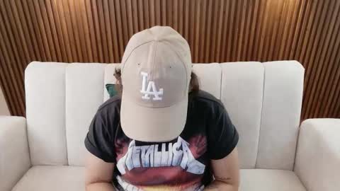 Feelena online show from February 13, 4:32 pm