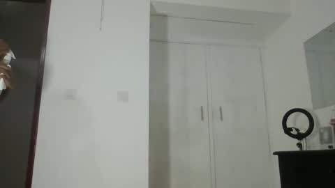 feetlovely507541 online show from April 2, 7:43 pm