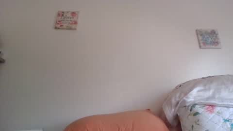 Snapshot of feetnymph chatting on October 6, 6:15 pm Soley online show from October 6, 6:15 pm