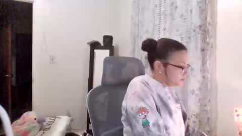 Soley online show from November 21, 3:04 am