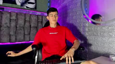 felipe fiire online show from April 28, 3:27 pm