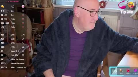 Adam online show from November 3, 8:15 am