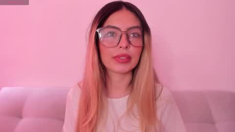 fernanda  online show from March 19, 4:01 pm