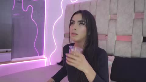 fernanda_thail_ online show from March 30, 8:20 pm