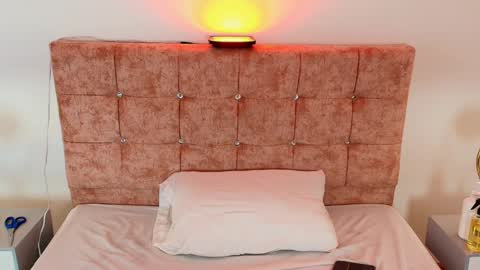 fernanda online show from April 9, 4:49 am