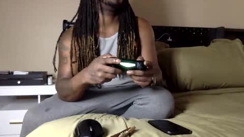 fettifinesor online show from February 28, 6:12 pm