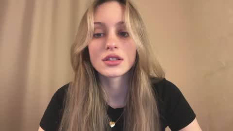 Lisa online show from January 20, 1:00 pm