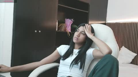 Freyja  online show from April 11, 1:54 am