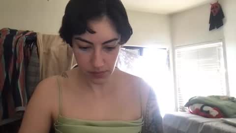 fgsammie online show from April 8, 11:30 pm