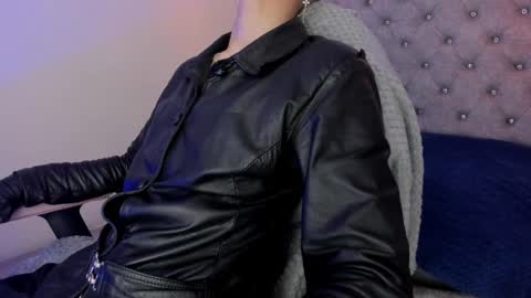   online show from April 12, 8:13 pm