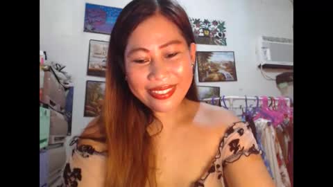 Snapshot of filipina_beauty69 chatting on November 2, 2:11 am filipina beauty. online show from November 2, 2:11 am