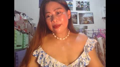 Snapshot of filipina_beauty69 chatting on October 5, 2:53 am filipina beauty. online show from October 5, 2:53 am