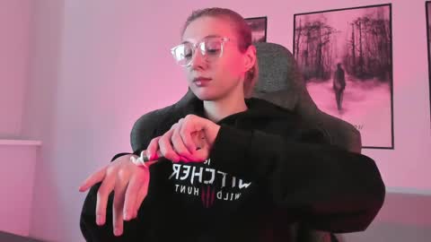 cap and Lana  online show from March 1, 8:34 am