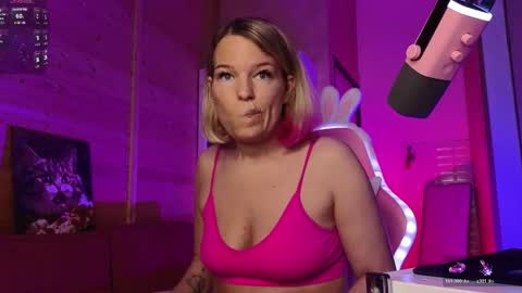 Lady online show from June 4, 2:34 pm