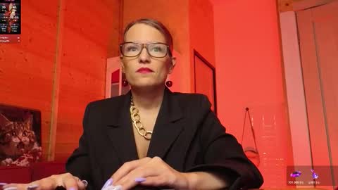 Lady online show from March 4, 4:26 pm