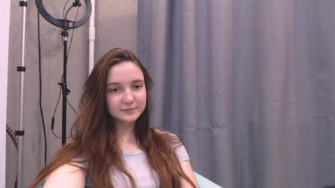 fireflies_fly_ online show from January 28, 4:08 pm