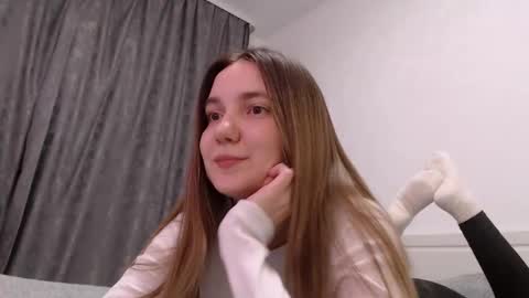 fireflies_fly_ online show from November 27, 9:33 pm