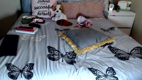 fitblair66_ online show from January 9, 8:03 pm