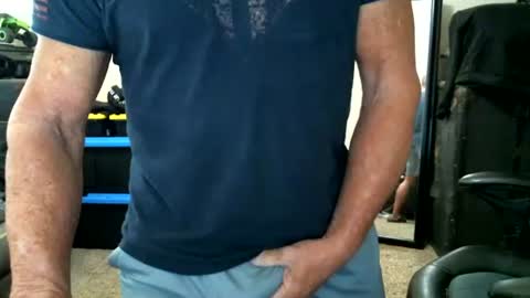 fitguy40 online show from August 6, 9:24 pm