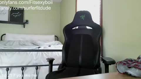 SurferFitdude online show from November 13, 6:43 pm