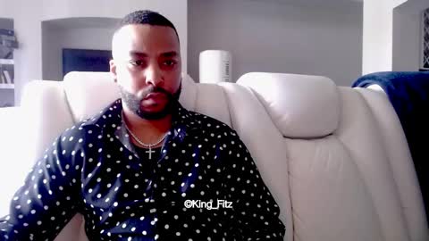 King E  online show from April 29, 2:11 pm