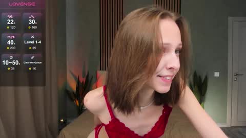 im Linda please give me thumbs up online show from October 13, 10:06 am