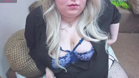 Gabrielle online show from January 4, 2:04 pm